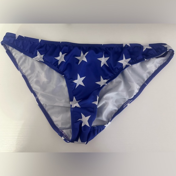 Wonder Woman Corset Set - Picture 7 of 13